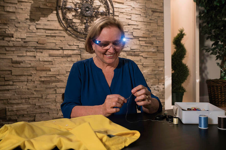 Óculos de aumento com luz LED 